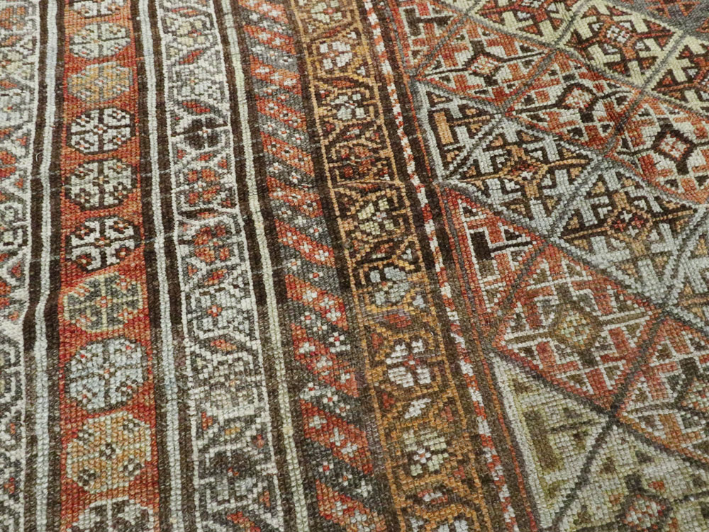 Antique Persian Kurdish Rug, No.21070 - Galerie Shabab