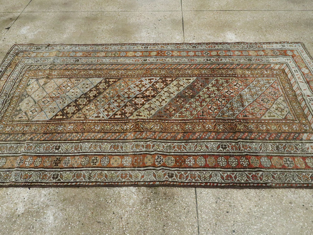 Antique Persian Kurdish Rug, No.21070 - Galerie Shabab