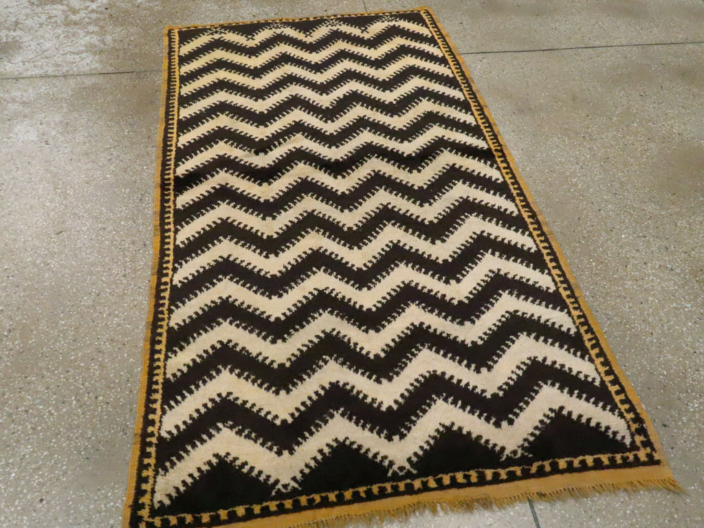 Vintage Moroccan Rug, No.21072 - Galerie Shabab