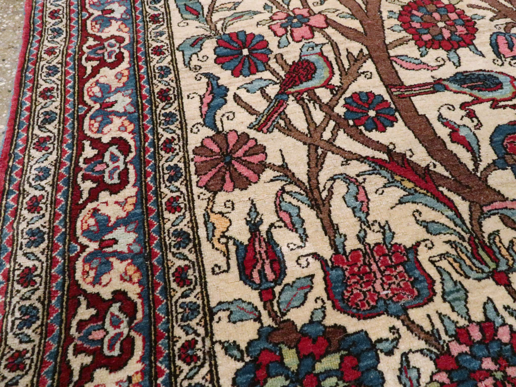 Vintage Persian Pictorial Isfahan Rug, No.21101 - Galerie Shabab