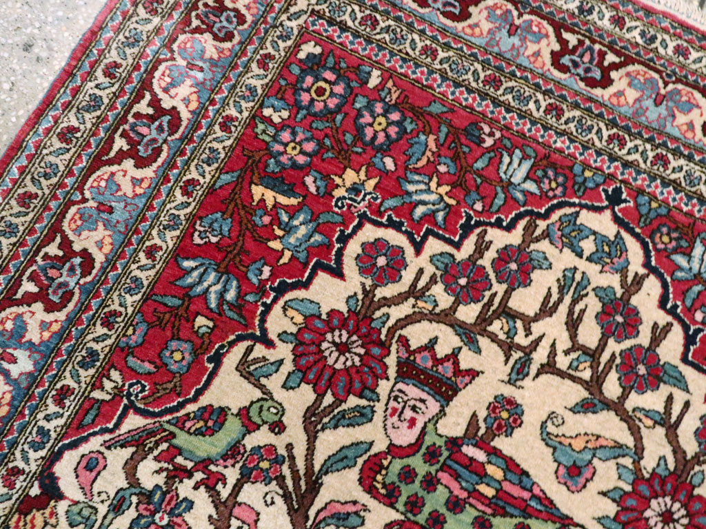 Vintage Persian Pictorial Isfahan Rug, No.21101 - Galerie Shabab
