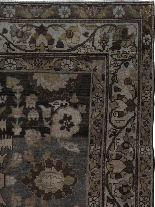Antique Bidjar Rug, No.21108 - Galerie Shabab