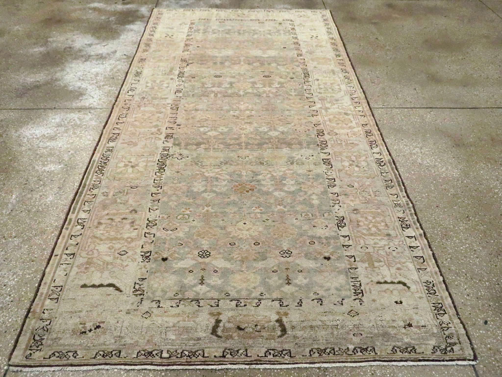 Antique Persian Malayer Gallery Rug, No.21122 - Galerie Shabab