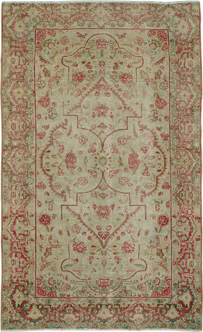 Antique Persian Lavar Kerman Rug, No.21132 - Galerie Shabab