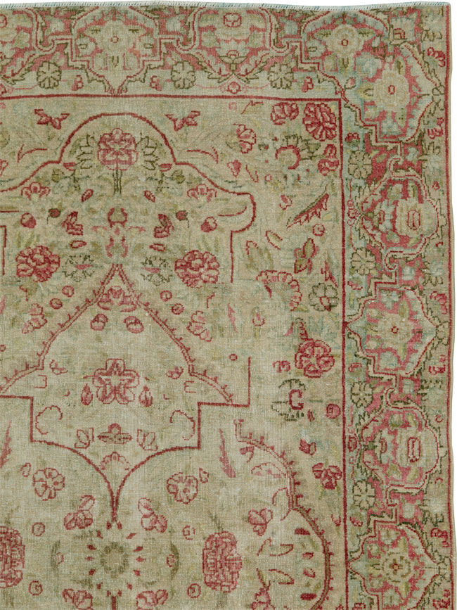 Antique Persian Lavar Kerman Rug, No.21132 - Galerie Shabab