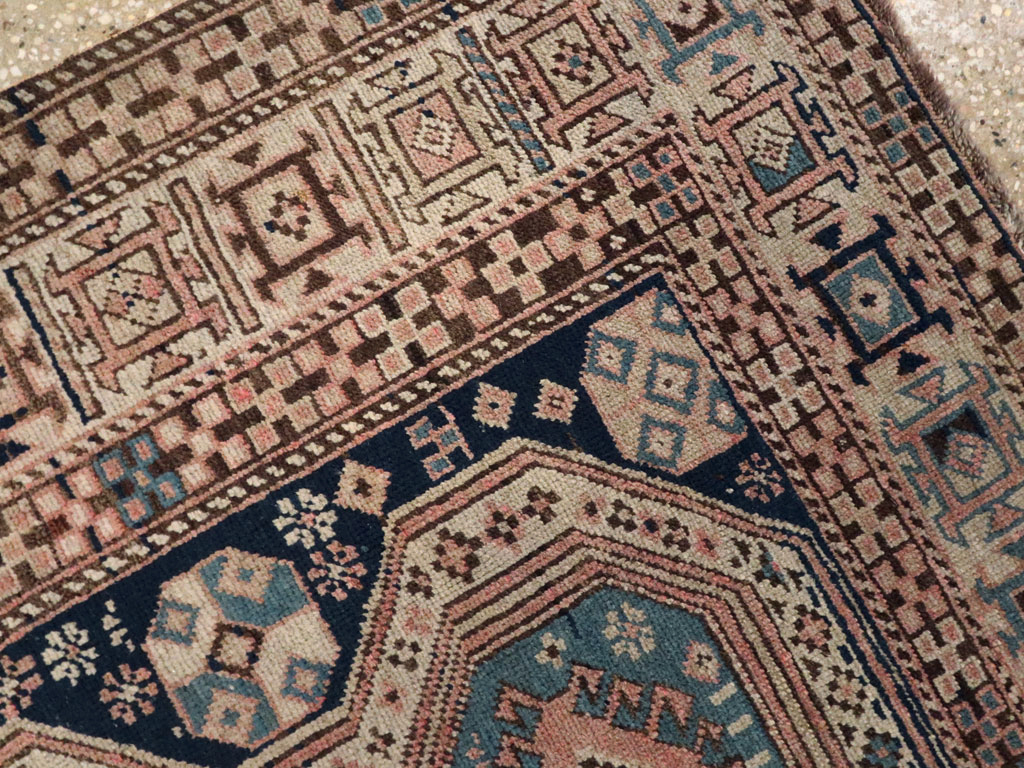 Antique Caucasian Shirvan Rug, No.21141 - Galerie Shabab