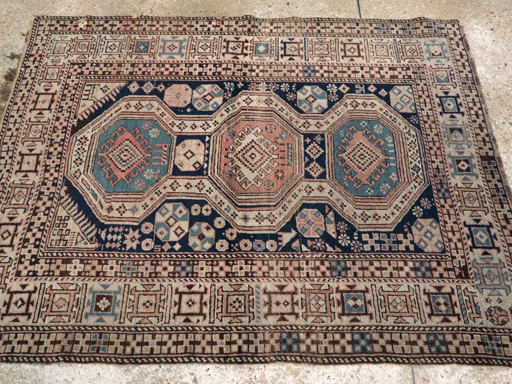 Antique Caucasian Shirvan Rug, No.21141 - Galerie Shabab