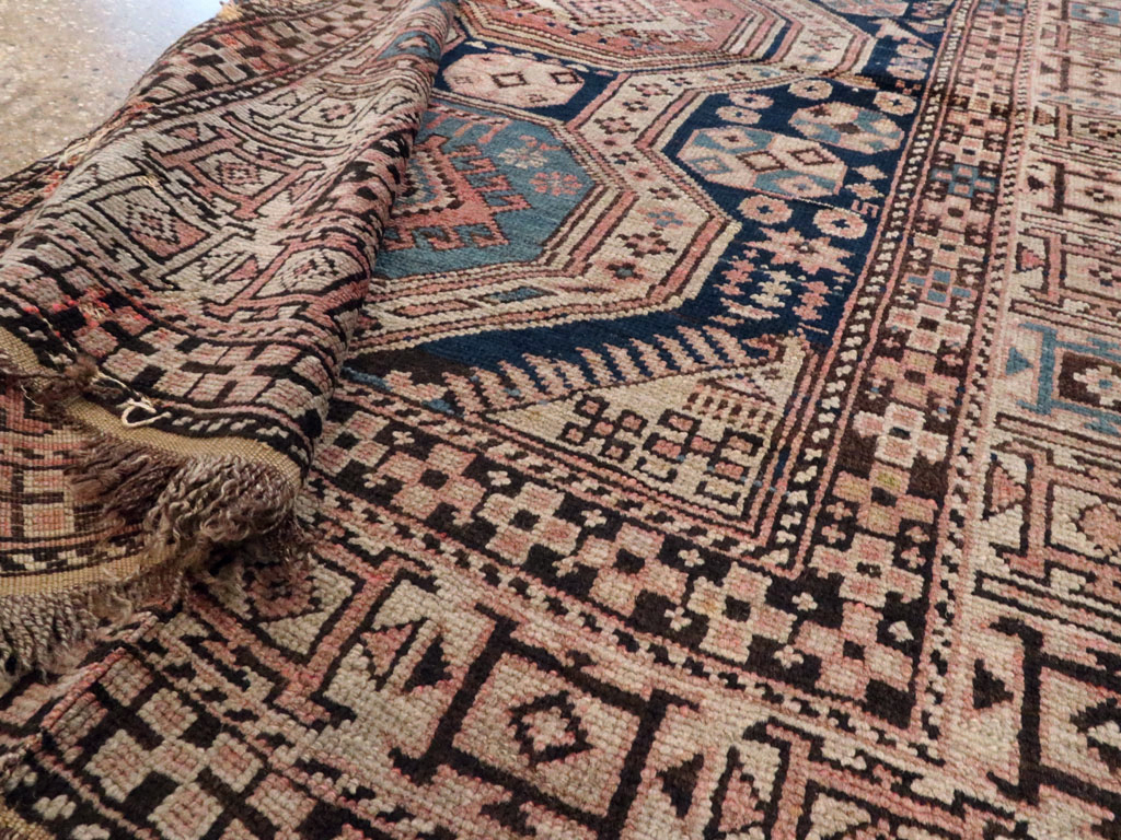 Antique Caucasian Shirvan Rug, No.21141 - Galerie Shabab