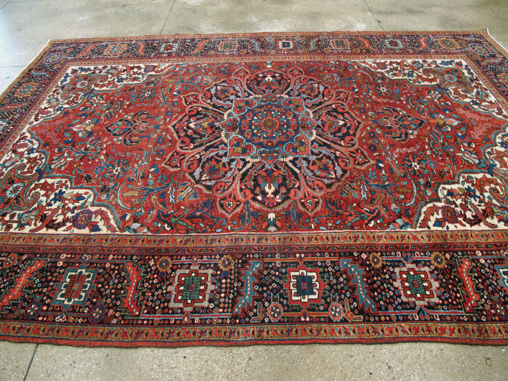 Vintage Persian Heriz Carpet, No.21148 - Galerie Shabab