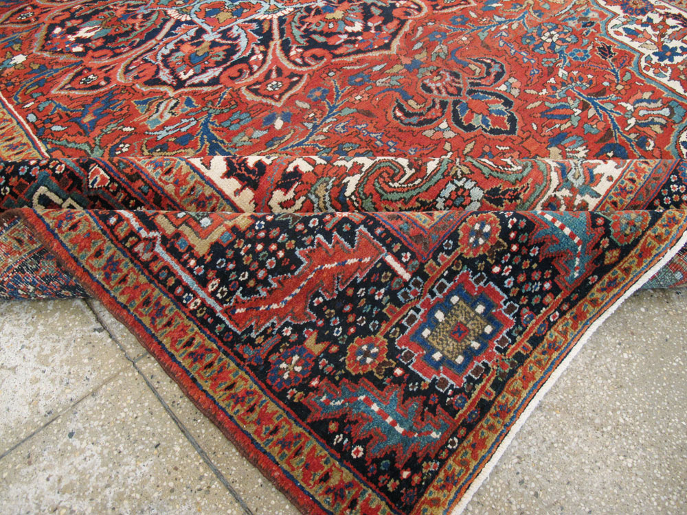 Vintage Persian Heriz Carpet, No.21148 - Galerie Shabab