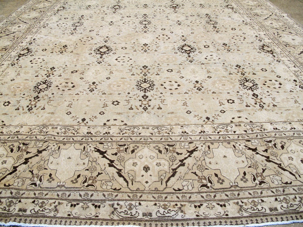 Antique Persian Tabriz Carpet, No.21152 - Galerie Shabab