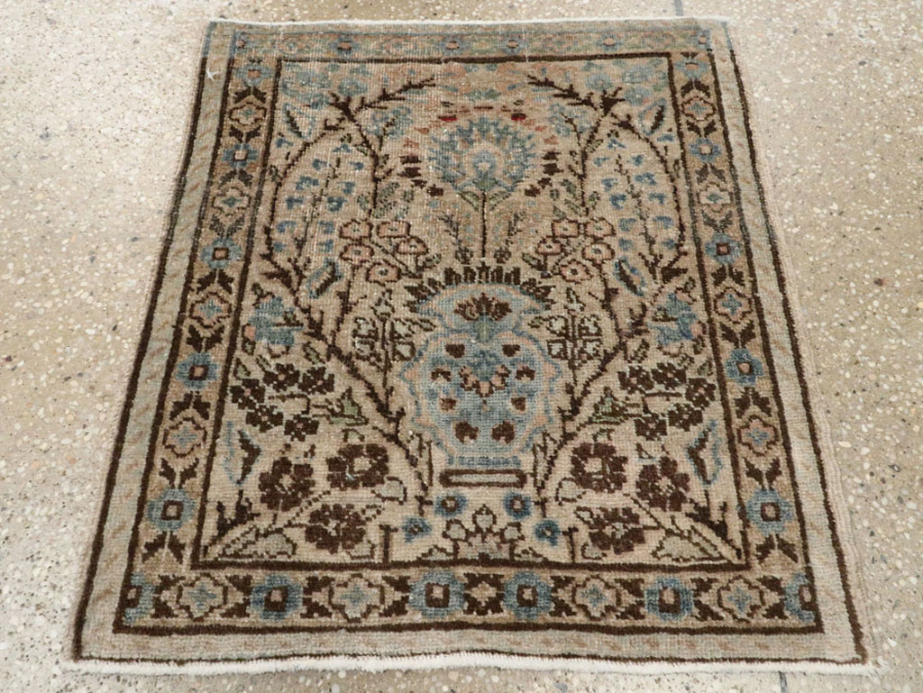 Antique Persian Mashad Rug, No.21156 - Galerie Shabab