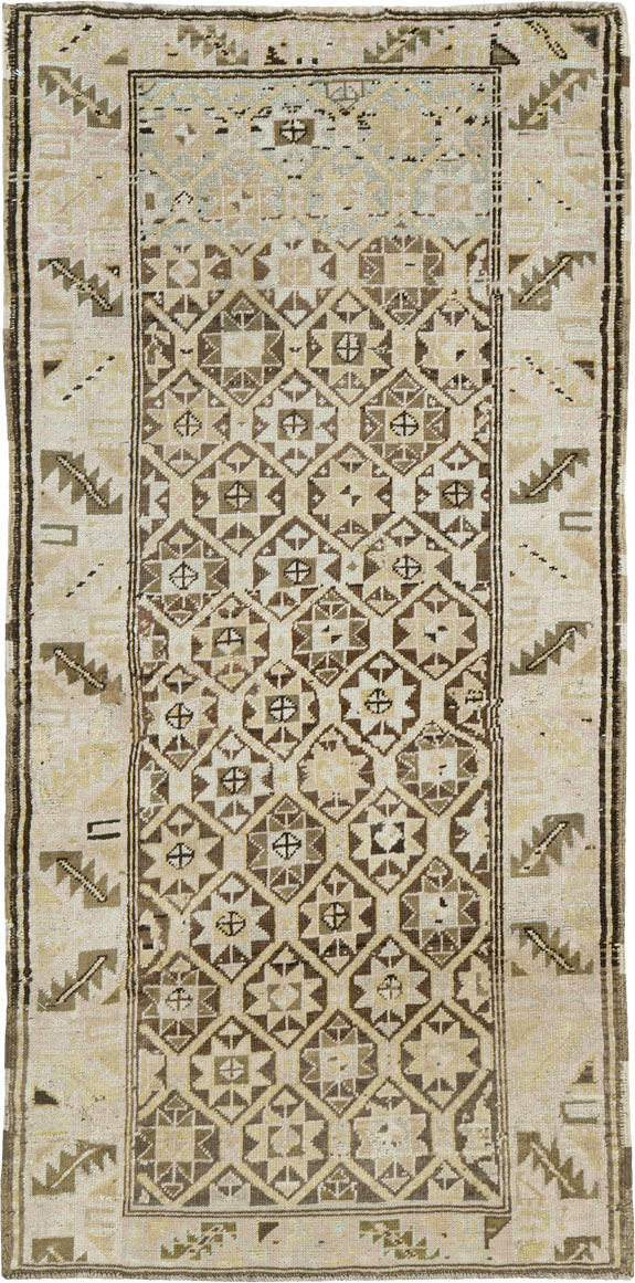 Antique Persian Kurdish Rug, No.21158 - Galerie Shabab