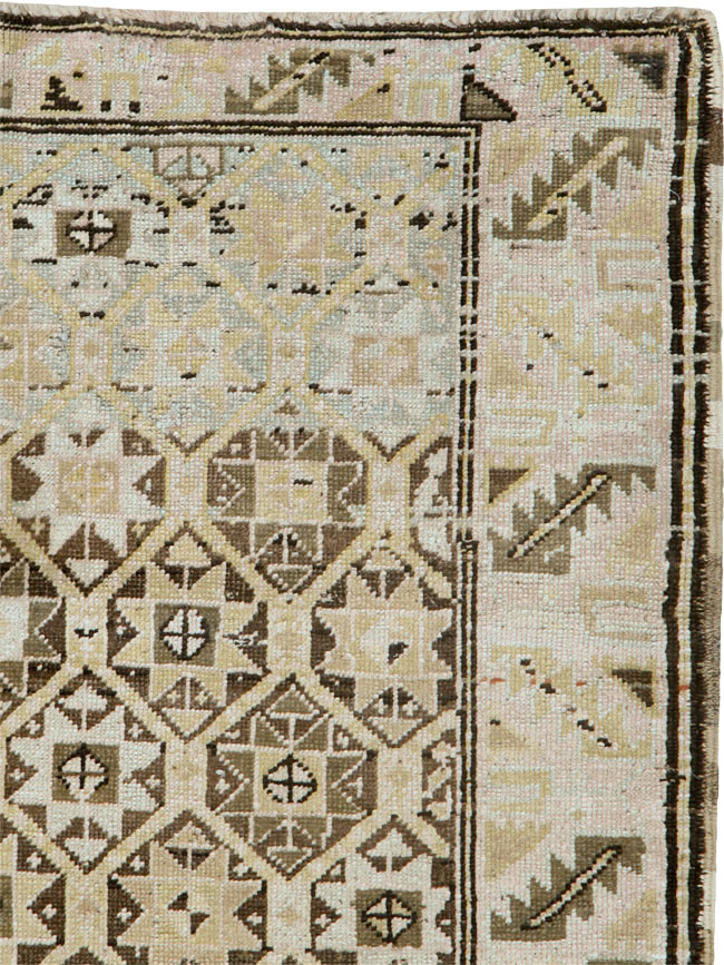 Antique Persian Kurdish Rug, No.21158 - Galerie Shabab