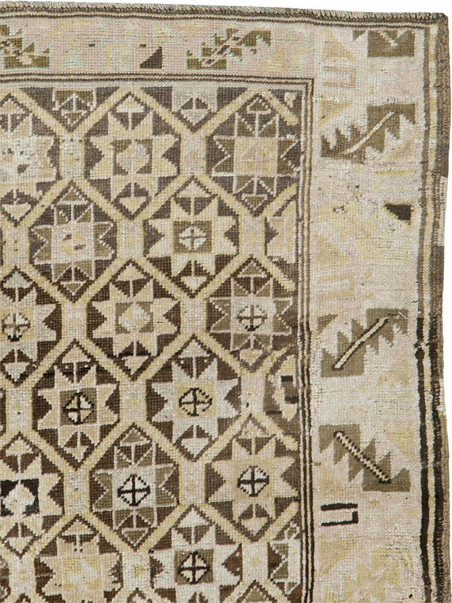 Antique Persian Kurdish Rug, No.21158 - Galerie Shabab