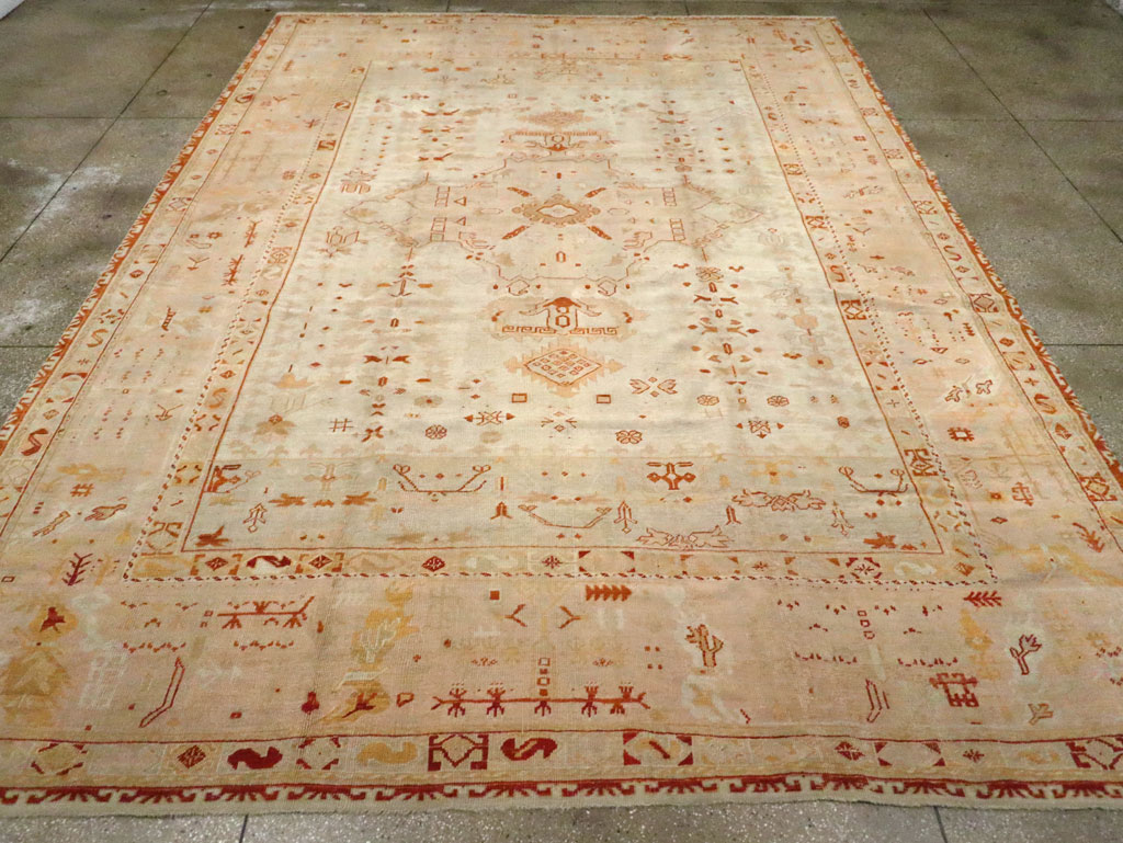 Antique Turkish Oushak Carpet, No.21173 - Galerie Shabab
