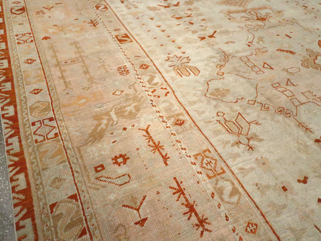 Antique Turkish Oushak Carpet, No.21173 - Galerie Shabab