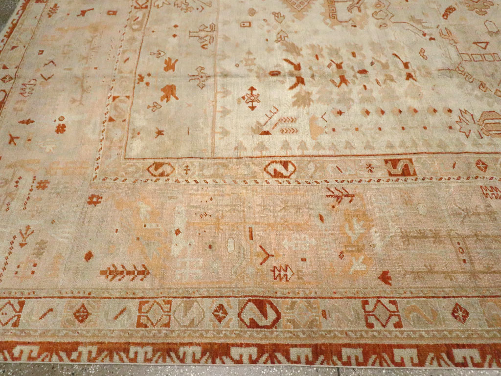 Antique Turkish Oushak Carpet, No.21173 - Galerie Shabab