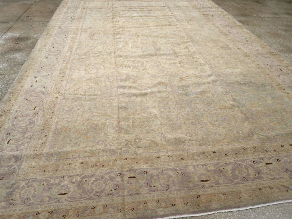 Antique Persian Tabriz  Carpet, No.21197 - Galerie Shabab