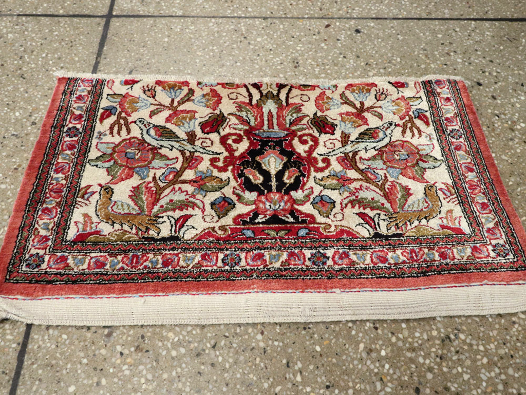 Vintage Persian Quom Silk Rug, No.21213 - Galerie Shabab
