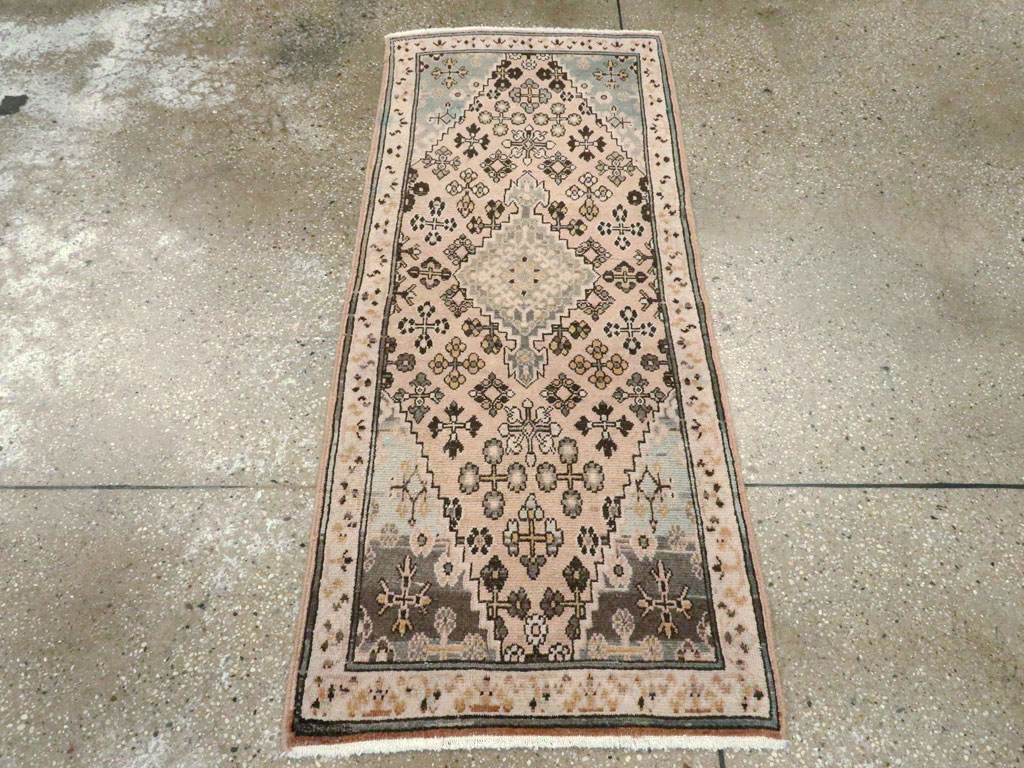 Vintage Persian Joshegan Rug, No.21233 - Galerie Shabab