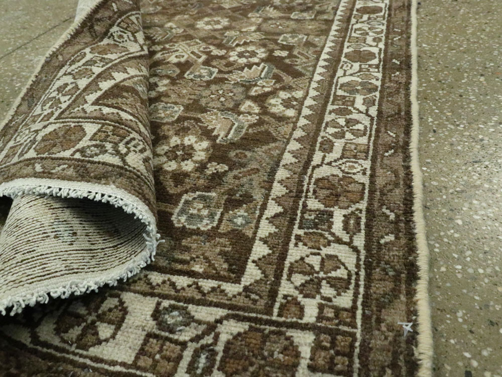 Vintage Persian Malayer Runner, No.21241 - Galerie Shabab