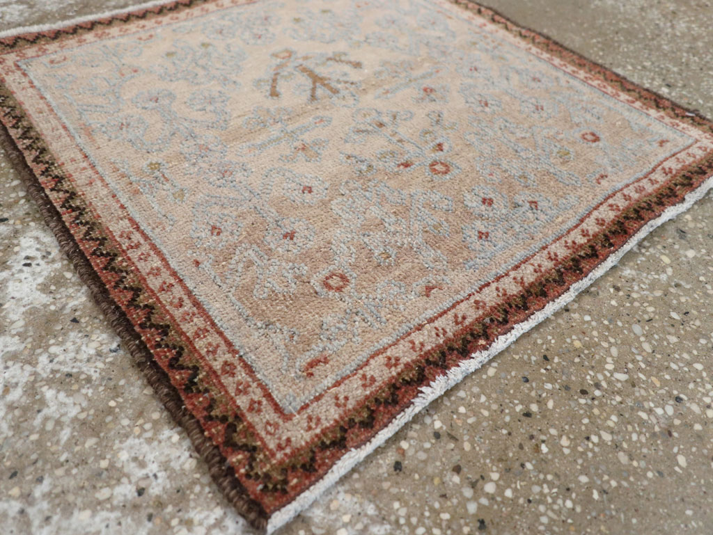 Vintage Persian Joshegan Square Throw Rug, No.21243 - Galerie Shabab