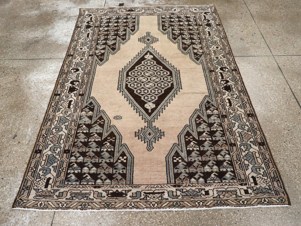 Antique Persian Malayer Rug, No.21261 - Galerie Shabab