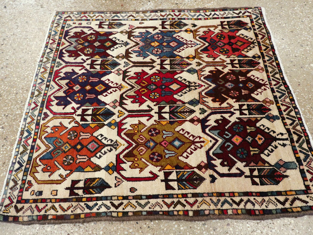Antique Persian Afshar Rug, No.21274 - Galerie Shabab