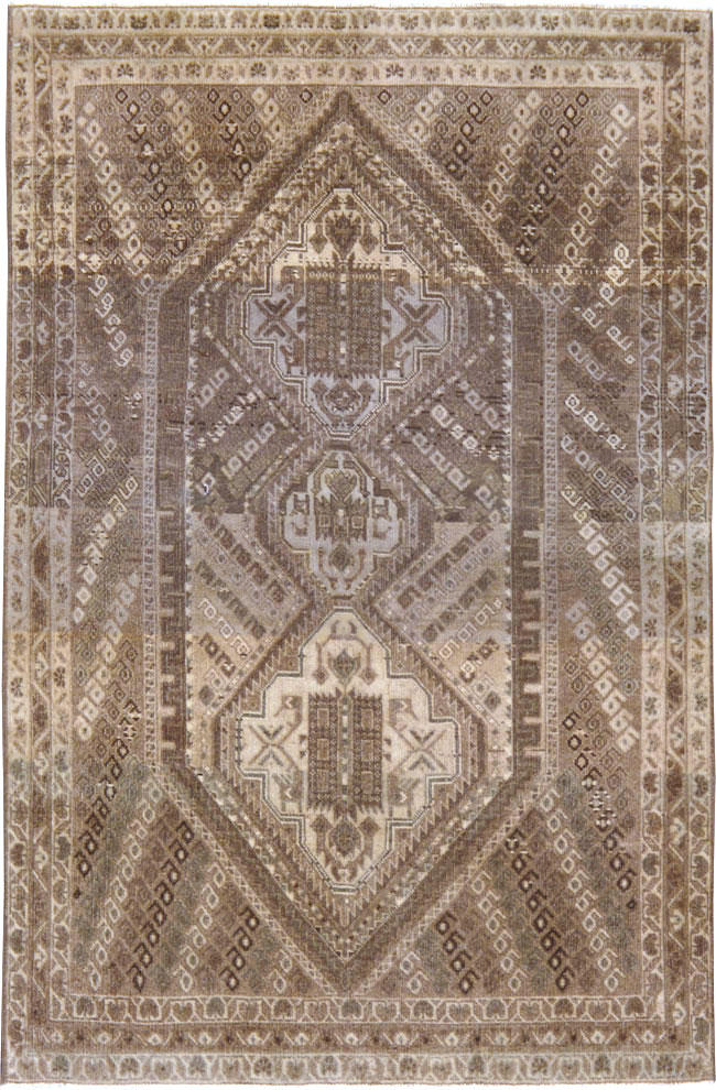 Antique Persian Afshar Rug, No.21276 - Galerie Shabab