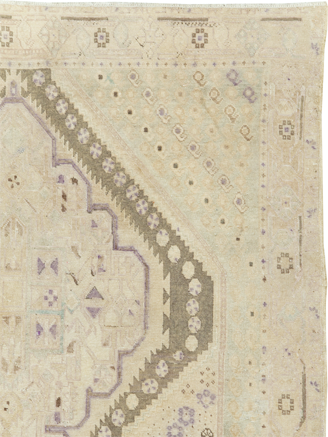 Vintage Persian Afshar Rug, No.21282 - Galerie Shabab