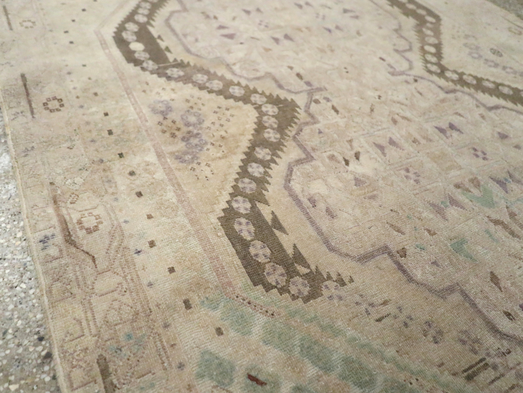 Vintage Persian Afshar Rug, No.21282 - Galerie Shabab