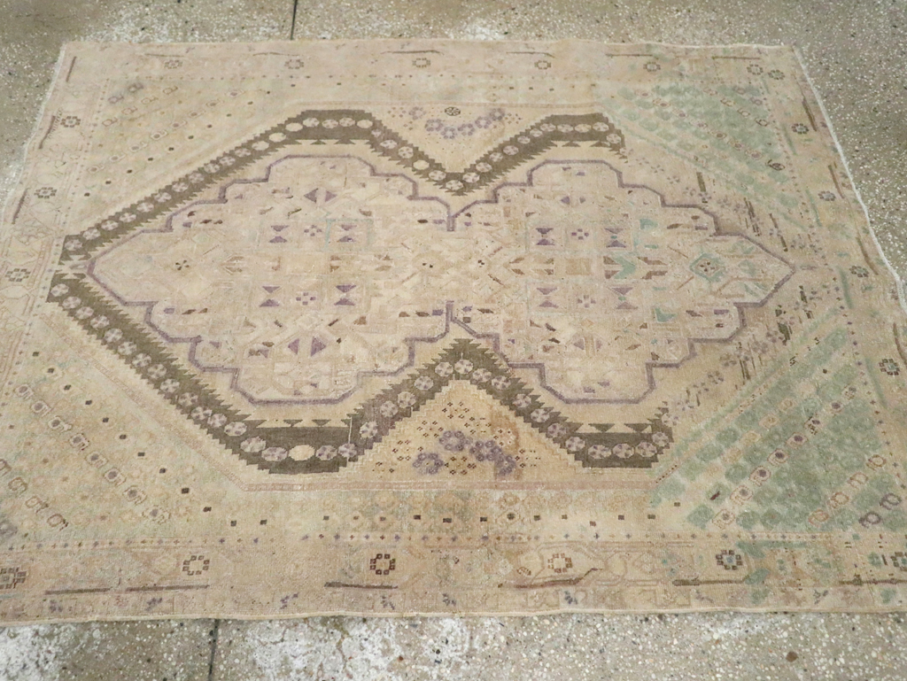 Vintage Persian Afshar Rug, No.21282 - Galerie Shabab