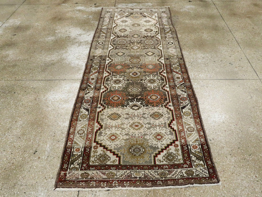Vintage Persian Northwest Rug, No.21320 - Galerie Shabab