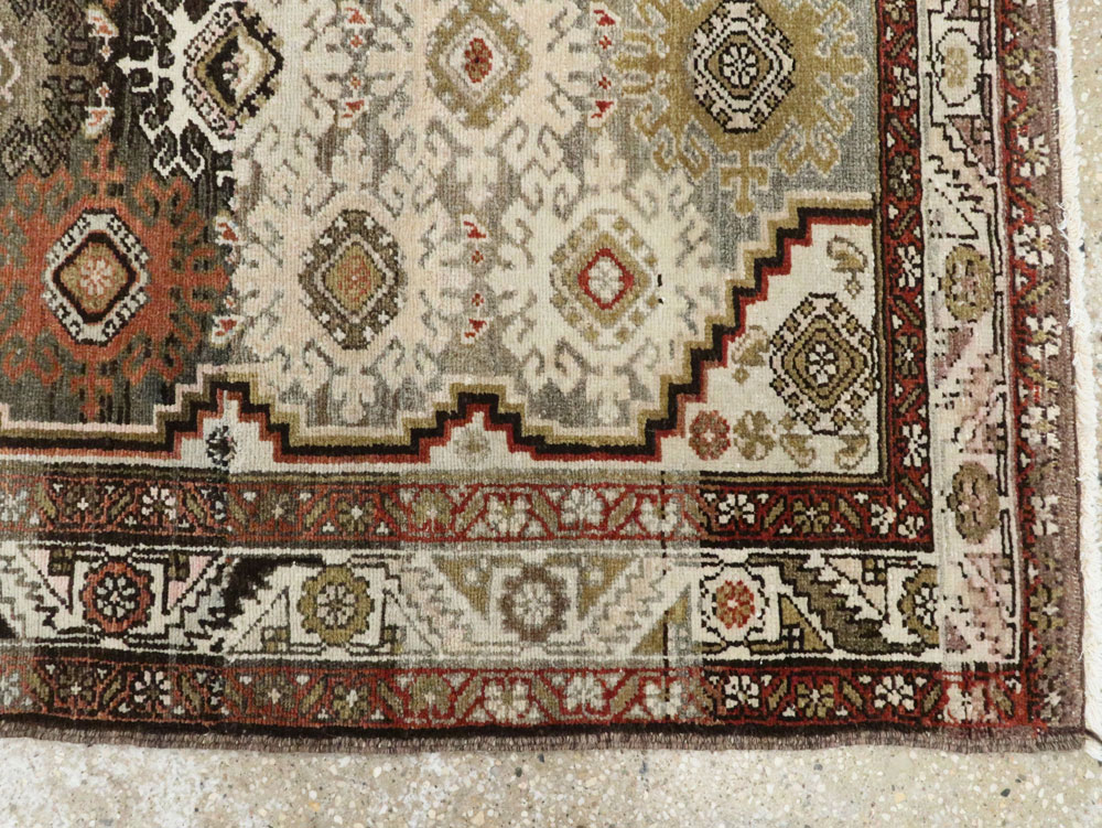 Vintage Persian Northwest Rug, No.21320 - Galerie Shabab