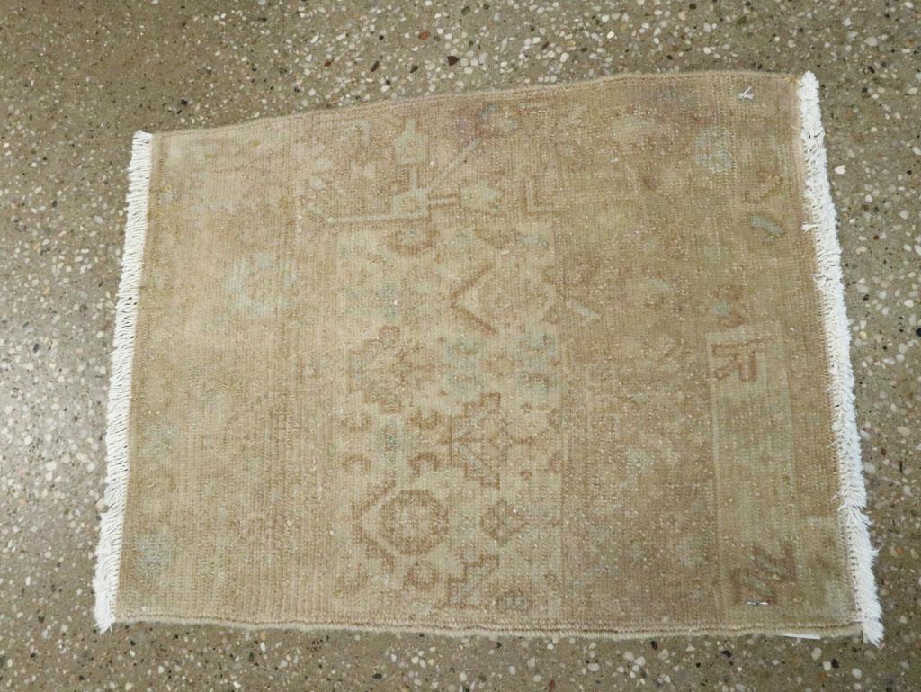 Vintage Persian Malayer Sampler Throw Rug, No.21330 - Galerie Shabab