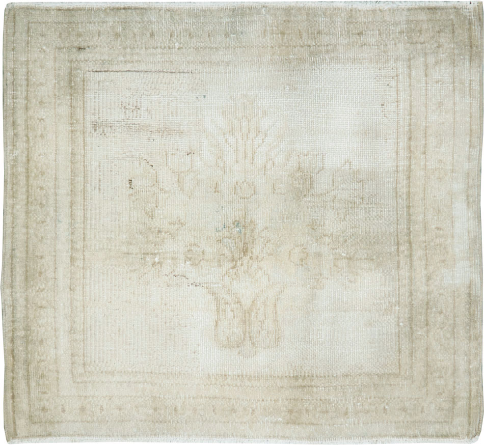 Antique Persian Sarouk Rug, No.21343 - Galerie Shabab