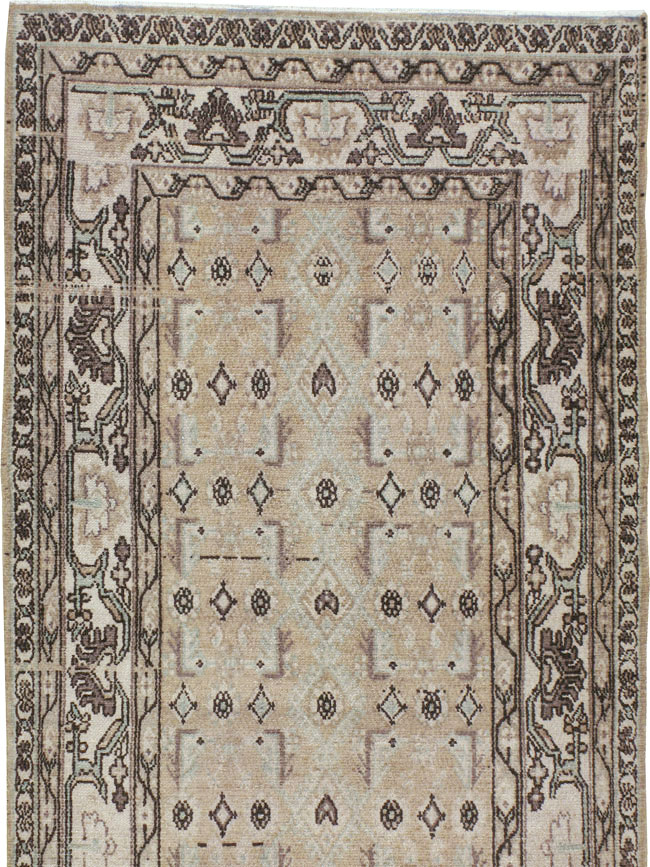Vintage Persian Malayer Wide Gallery Runner, No.21349 - Galerie Shabab