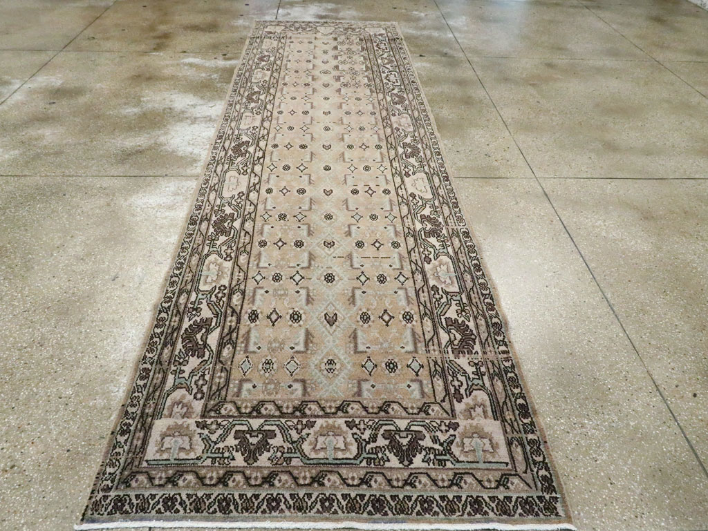 Vintage Persian Malayer Wide Gallery Runner, No.21349 - Galerie Shabab