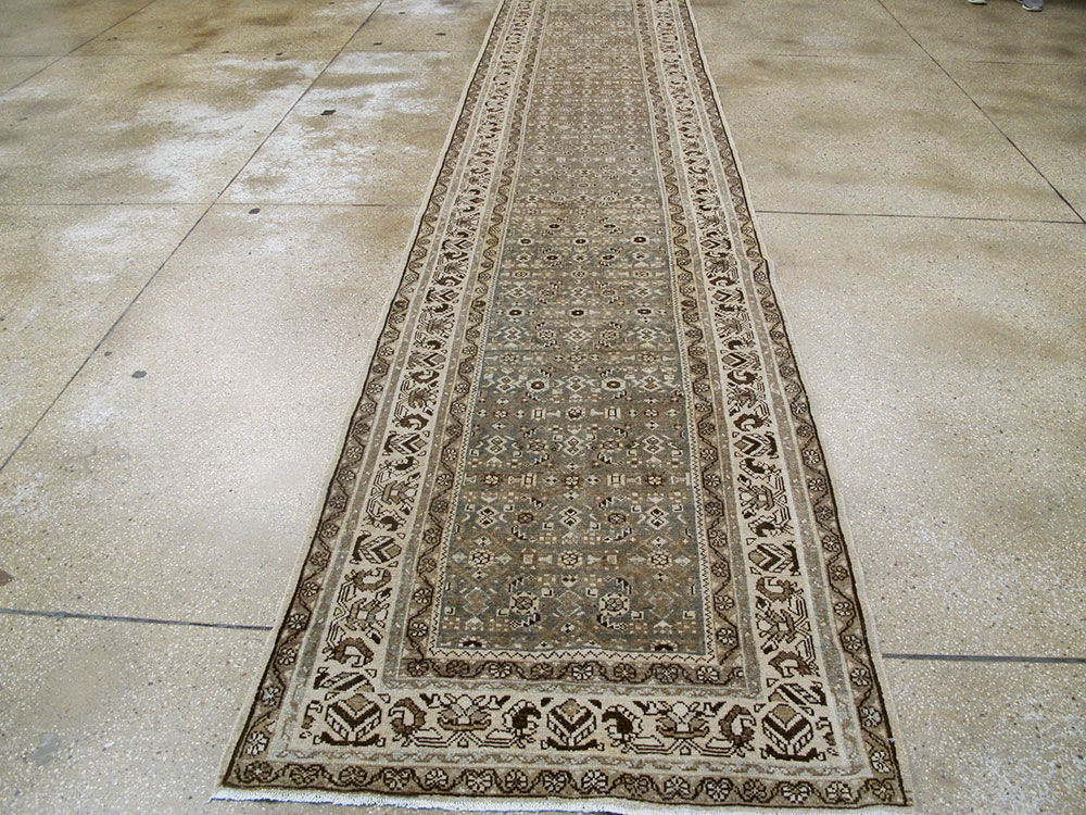Vintage Persian Malayer Runner, No.21358 - Galerie Shabab