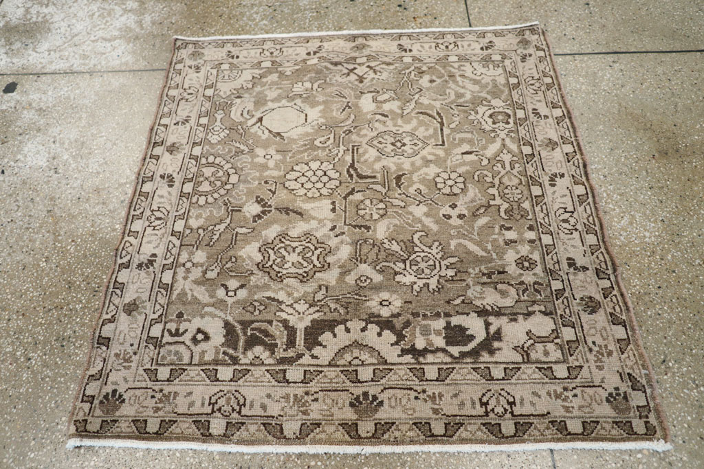 Vintage Malayer Square Rug, No.21372 - Galerie Shabab