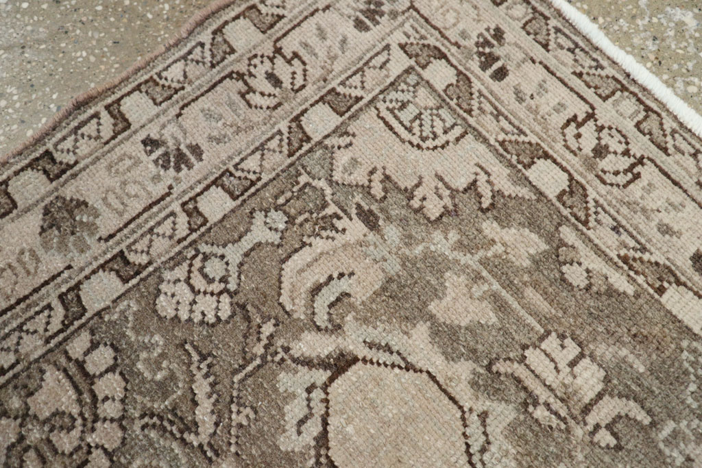 Vintage Malayer Square Rug, No.21372 - Galerie Shabab