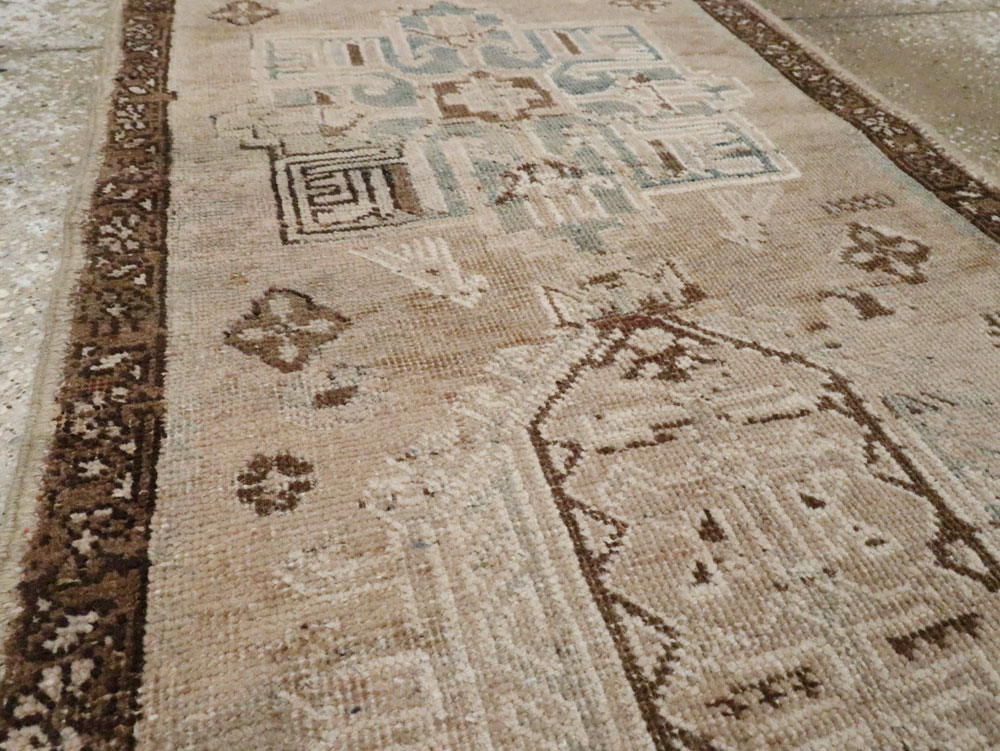 Vintage Persian Karajeh Runner, No.21374 - Galerie Shabab