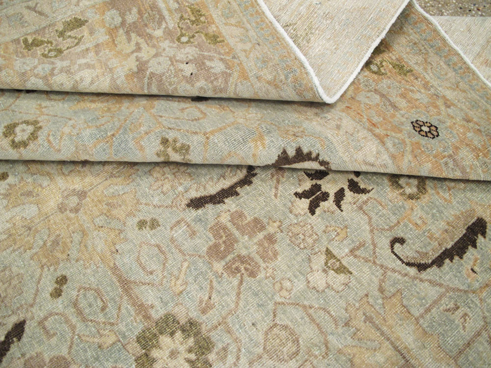 Antique Persian Tabriz Carpet, No.21385 - Galerie Shabab