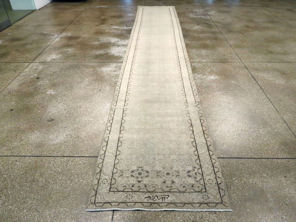 Vintage Persian Tabriz Runner, No.21389 - Galerie Shabab