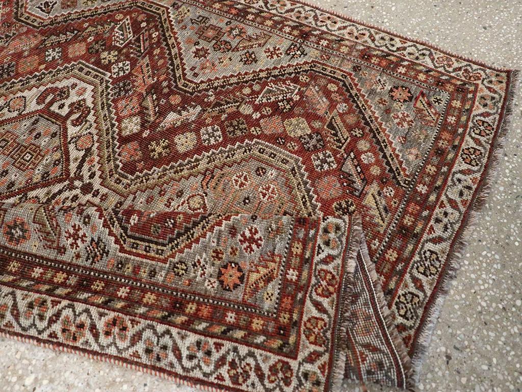 Antique Afshar Rug, No.21420 - Galerie Shabab