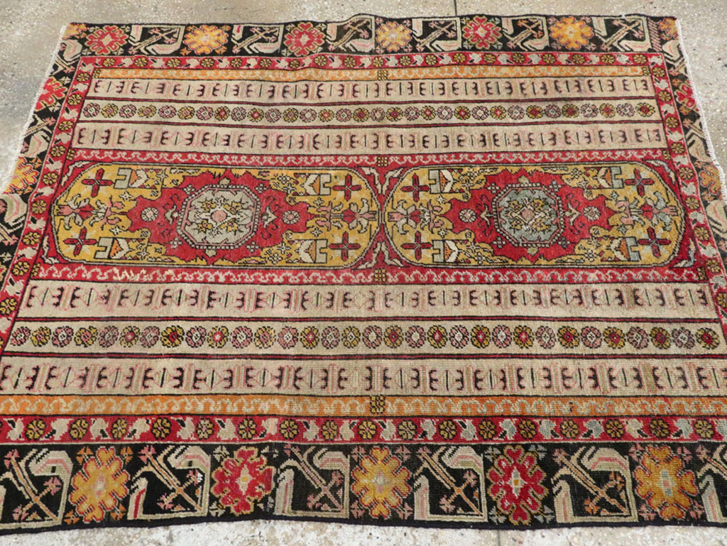 Antique Turkish Ghiordes Rug, No.21425 - Galerie Shabab