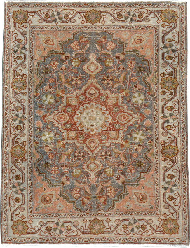Vintage Persian Sarouk Rug, No.21428 - Galerie Shabab