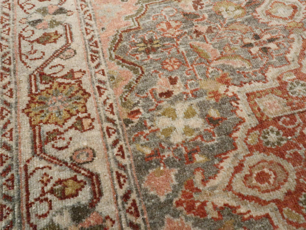 Vintage Persian Sarouk Rug, No.21428 - Galerie Shabab