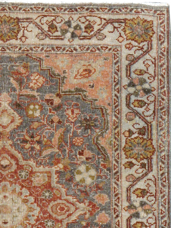 Vintage Persian Sarouk Rug, No.21428 - Galerie Shabab